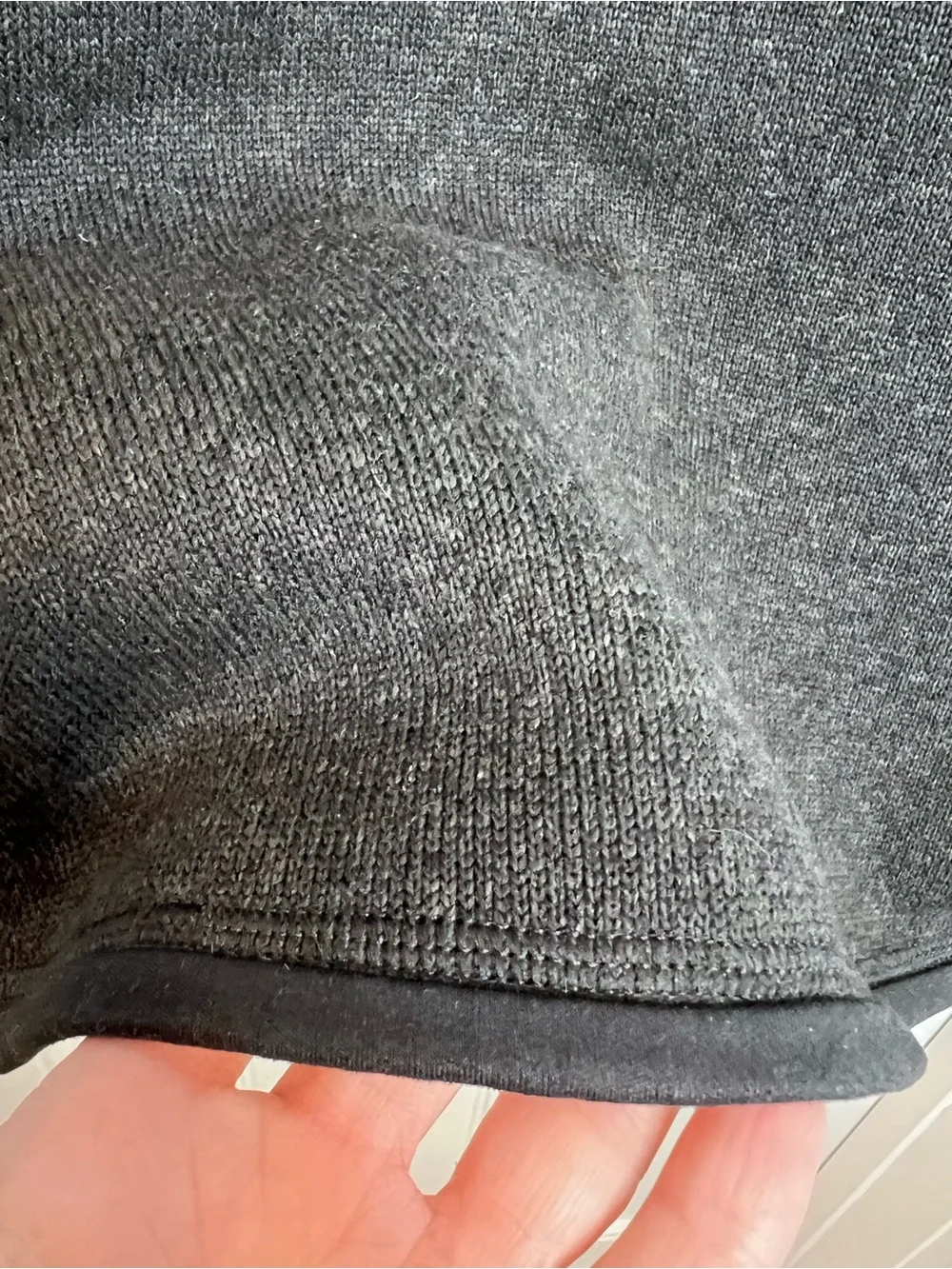 Patagonia Men's Dark Gray Quarter Zip Fleece Pullover. Size Medium.